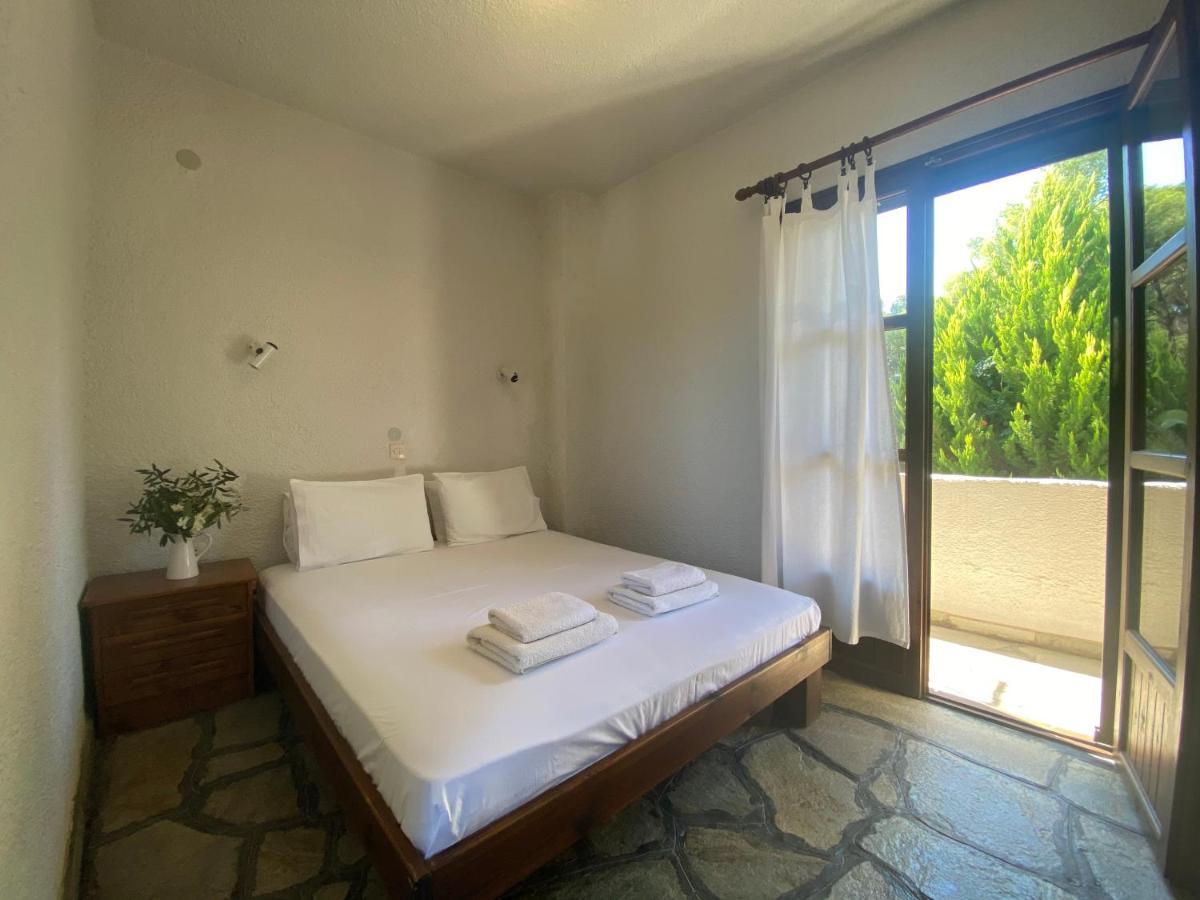 Appartement Ta Pefka à Nikiti  Extérieur photo
